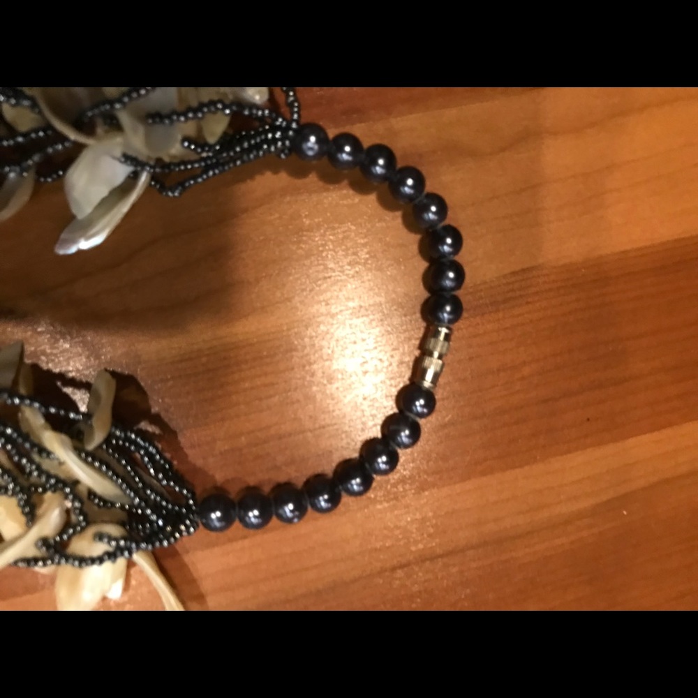 Charming Vintage Statement Necklace, Shells - Picture 7 of 7